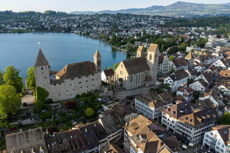 Castelo de Rapperswil, às margens do lago Zurique